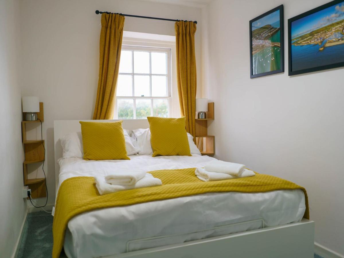 Pass The Keys Modern 2 Bed Flat Overlooking Aberaeron Harbour Exterior foto