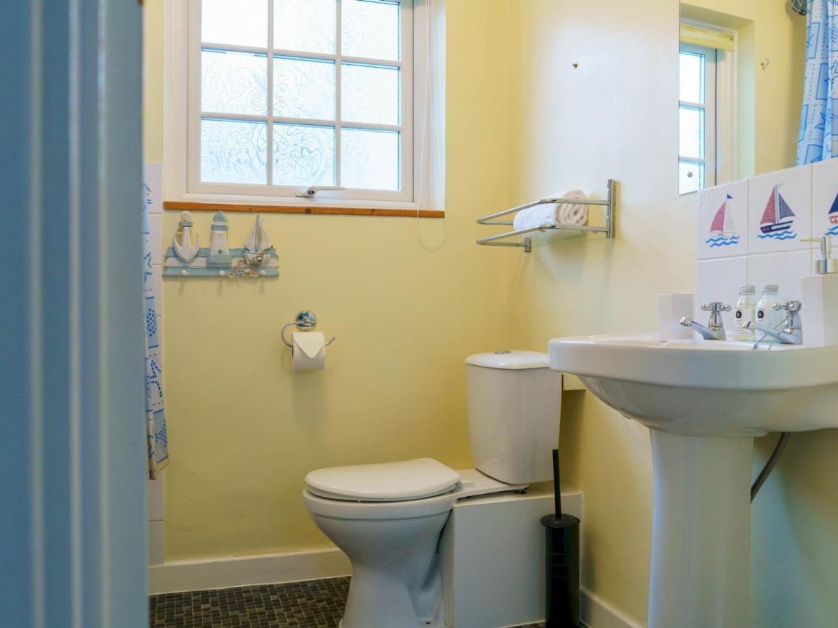 Pass The Keys Modern 2 Bed Flat Overlooking Aberaeron Harbour Exterior foto